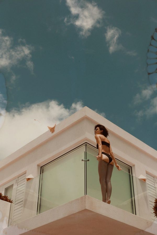   (Kylie Jenner) -  (     ) /  - 131