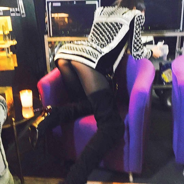   (Kylie Jenner) -  (     ) /  - 214