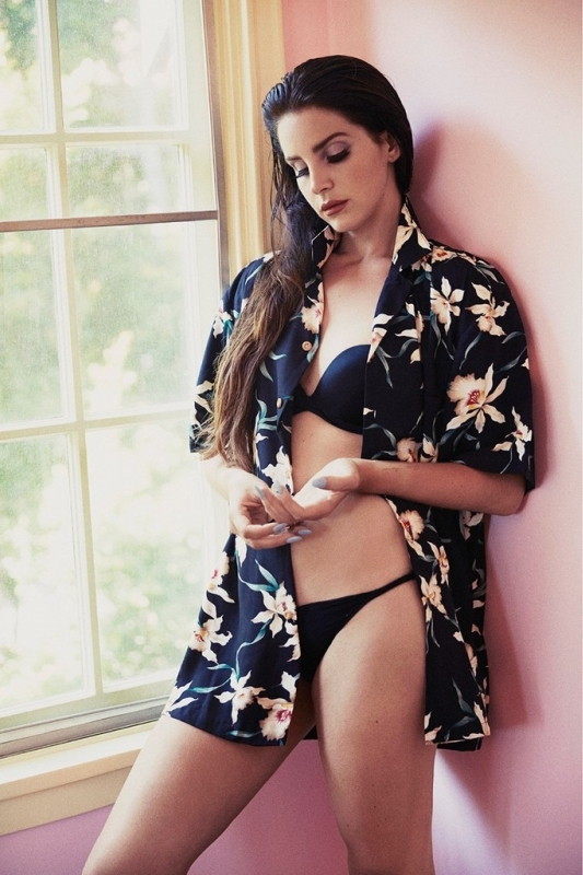 Lana Del Rey Photo (   )  , - /  - 10