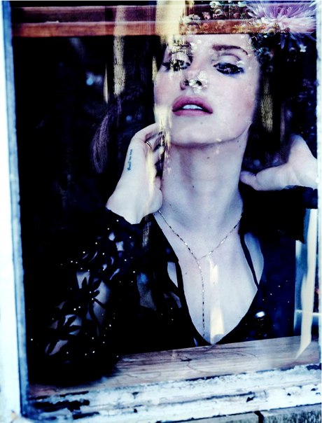 Lana Del Rey Photo (   )  , - /  - 22