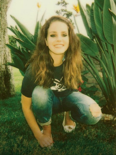 Lana Del Rey Photo (   )  , - /  - 24