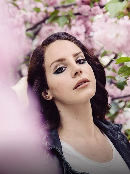 Lana Del Rey Photo (   )  , - /  - 32