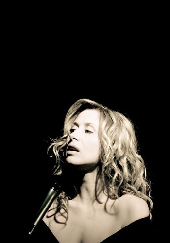 Lara Fabian Photo (  )    /  - 13