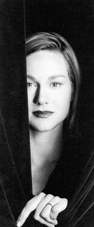   Photo (Laura Linney )    /  - 9