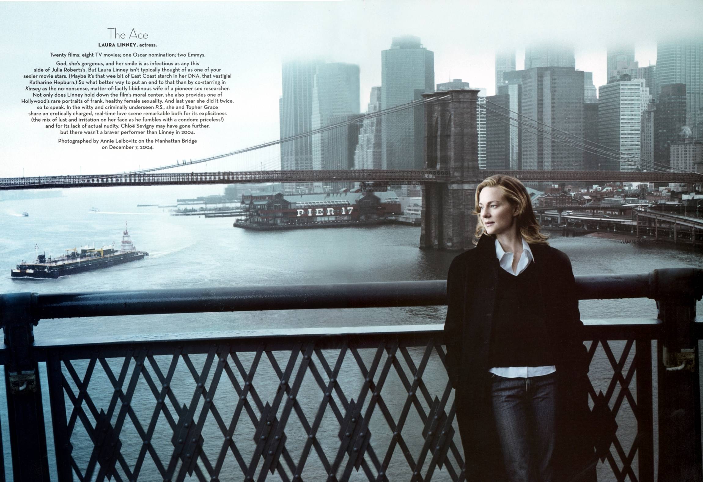   Photo (Laura Linney )    /  - 17