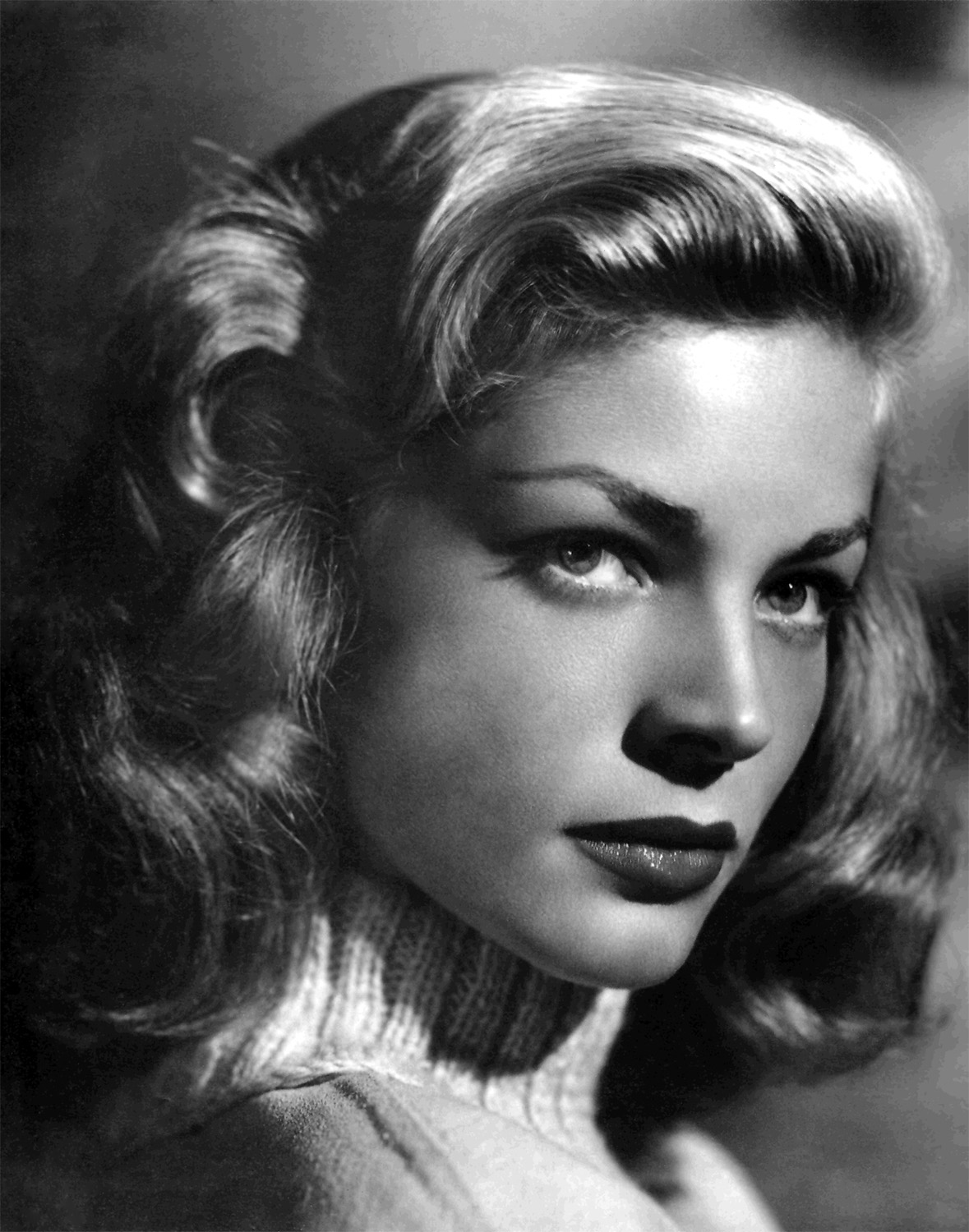 Lauren Bacall Photo (  )  , ,  /  - 10