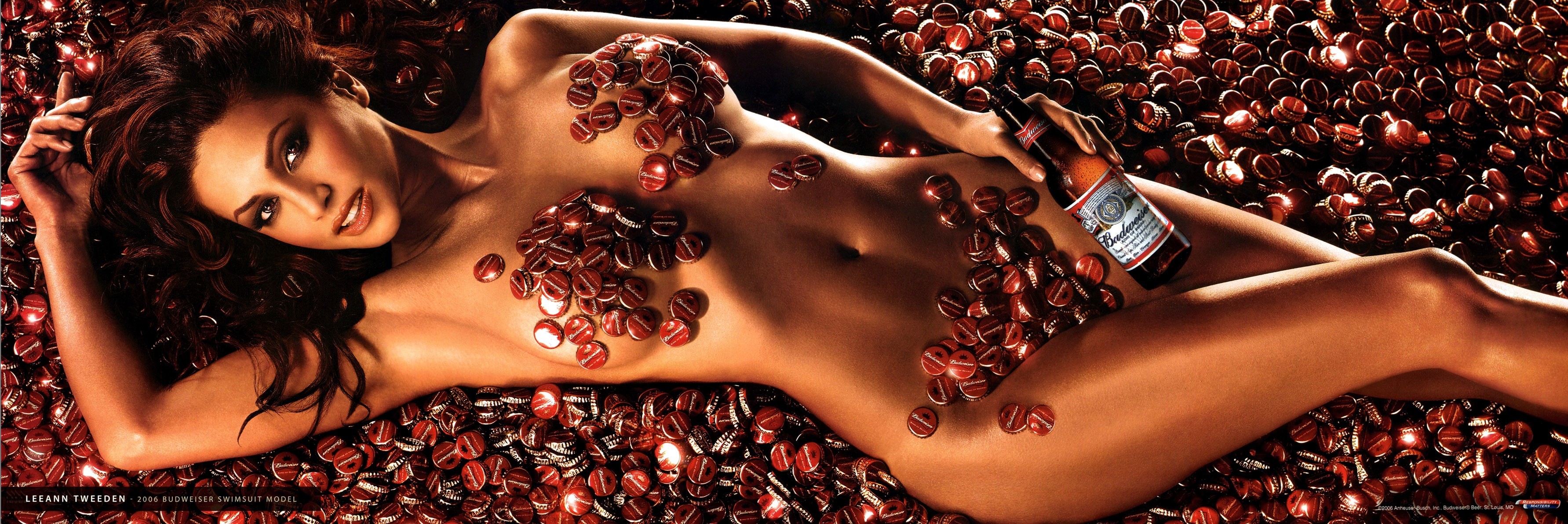 Leeann Tweeden Photo (  )  ,  /  - 22