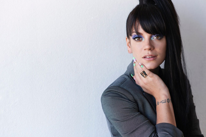 Lily Allen Photo (  )   /  - 15