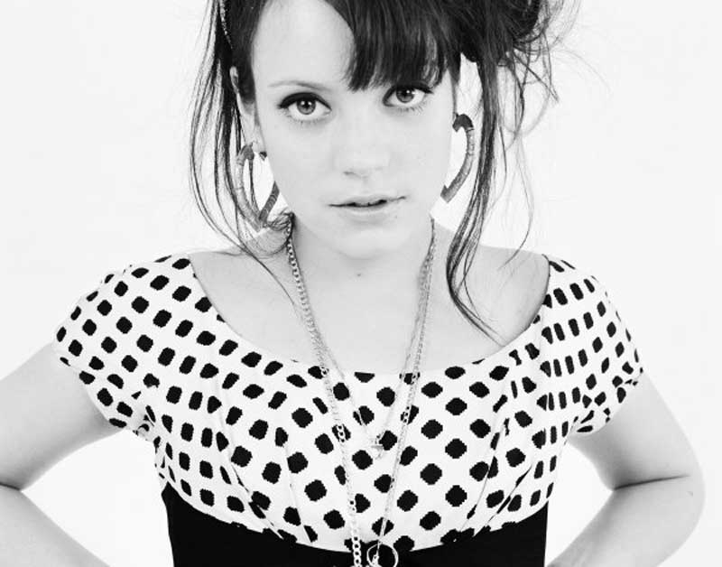 Lily Allen Photo (  )   /  - 35