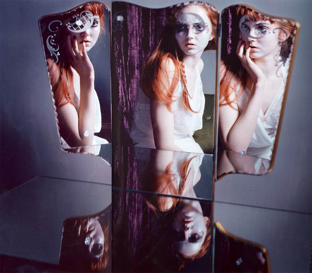 Lily Cole Photo (  )   /  - 9