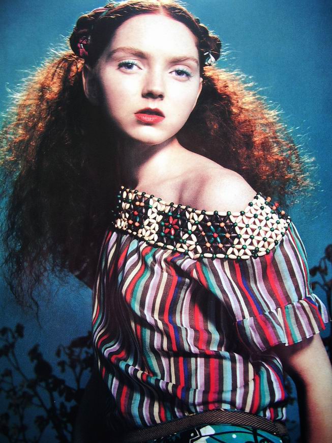 Lily Cole Photo (  )   /  - 18