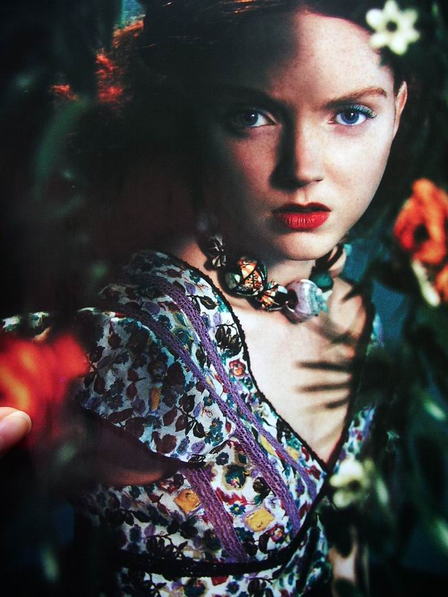 Lily Cole Photo (  )   /  - 19