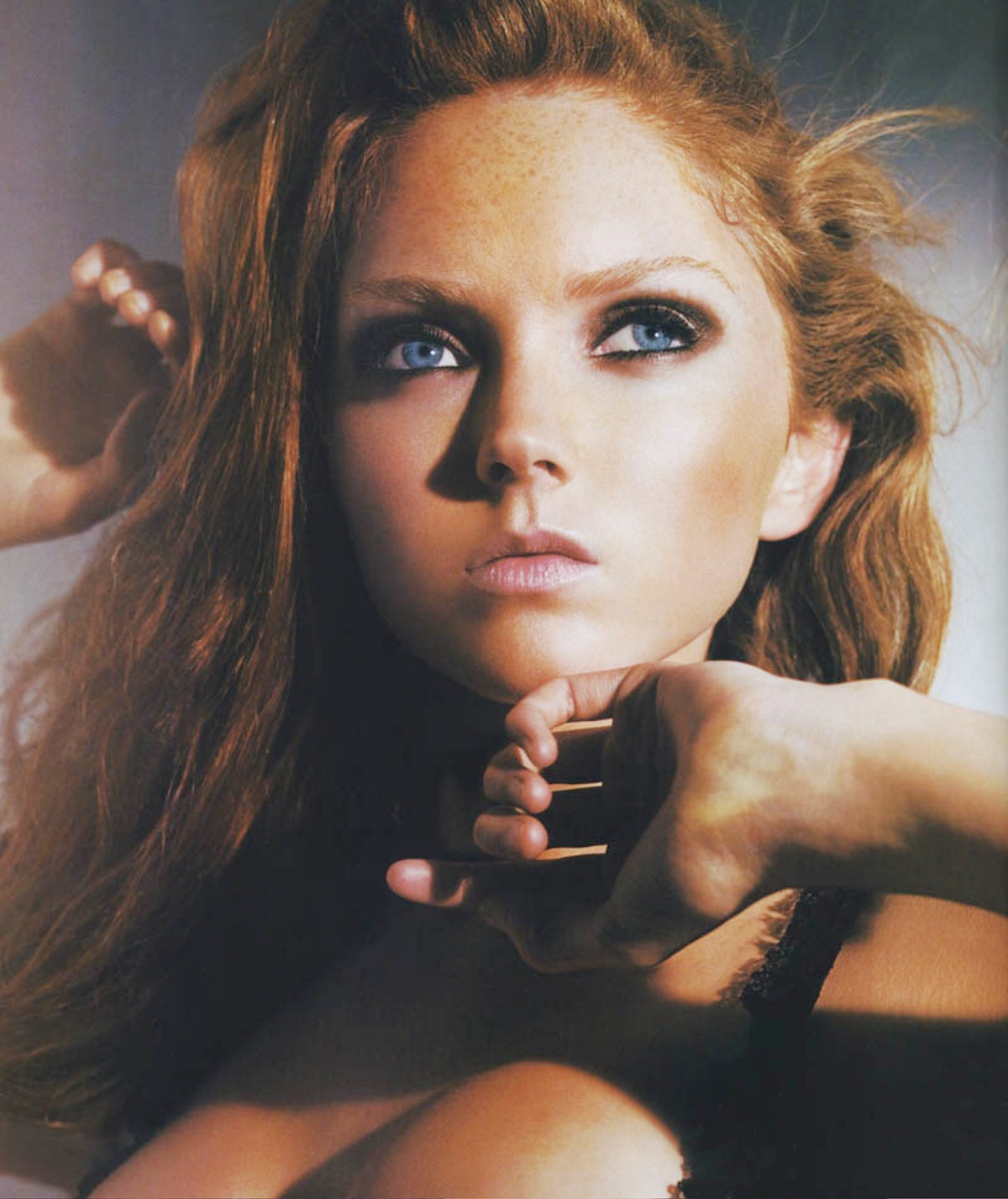 Lily Cole Photo (  )   /  - 28