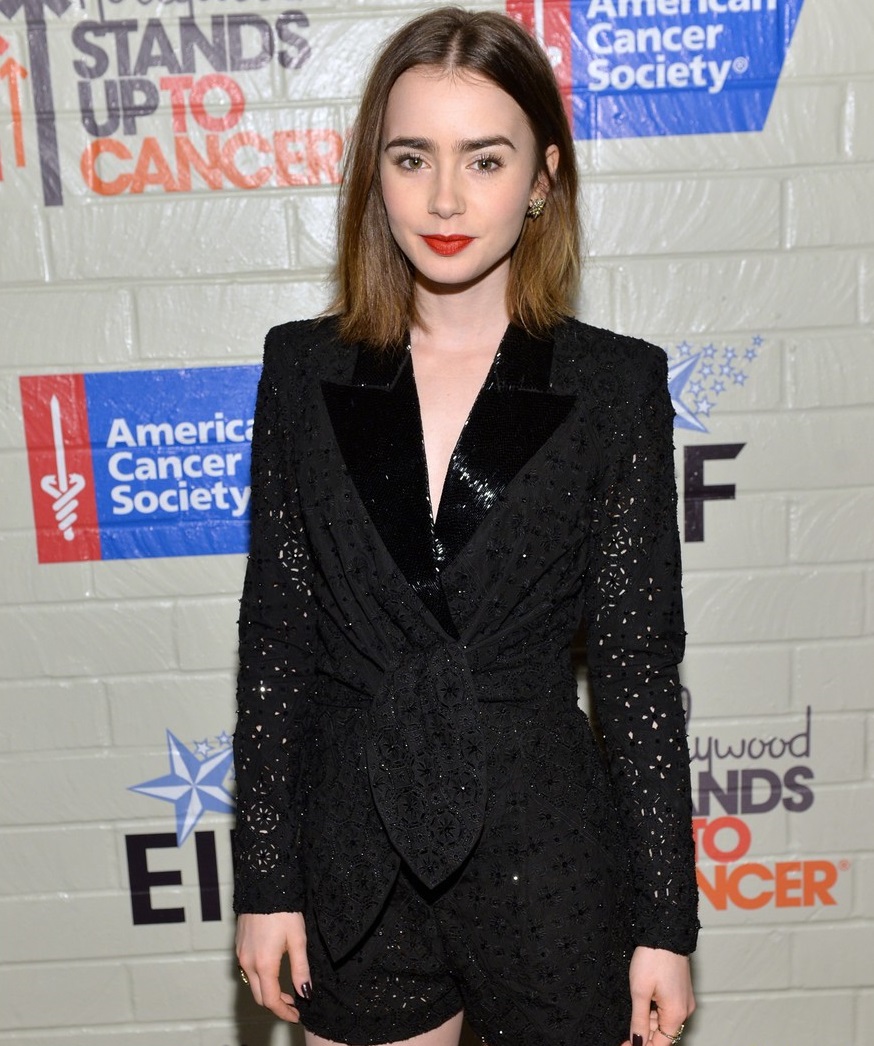 Lily Collins Photo (  )   /  - 10