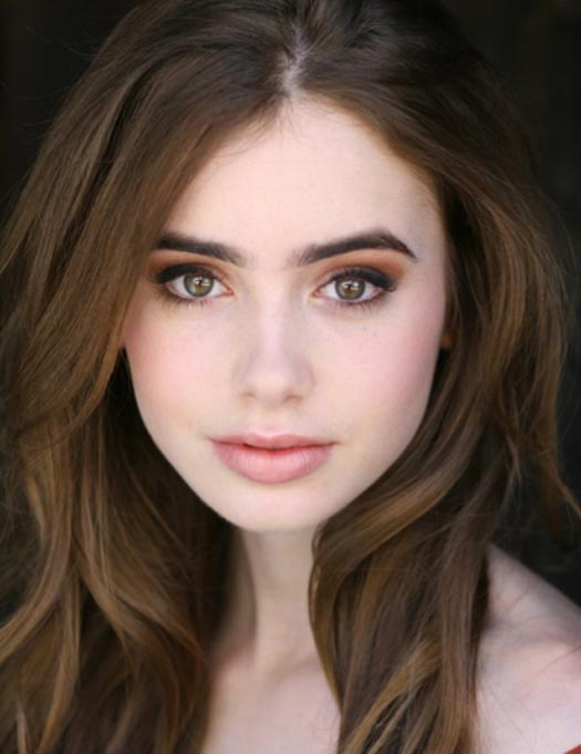 Lily Collins Photo (  )  