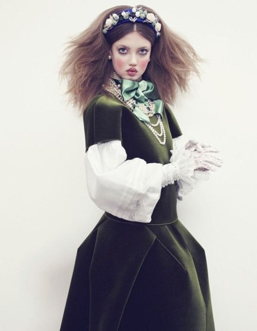 Lindsey Wixson Photo (  )    /  - 24