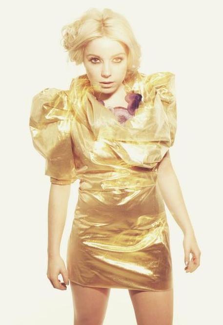 Little Boots Photo (     )   -