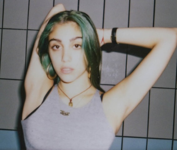 Lourdes Leon Photo (  )    /  - 2