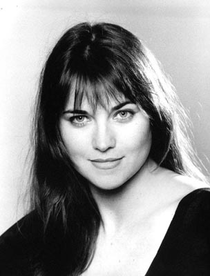 Lucy Lawless Photo (  )   /  - 17