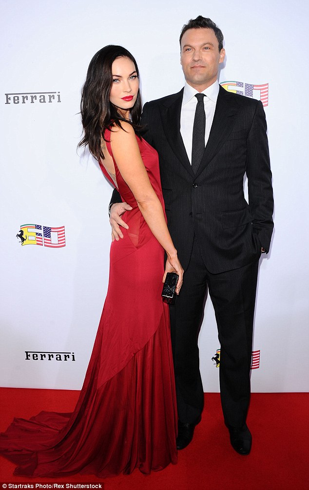 Megan Fox Photo (  )    /  - 66