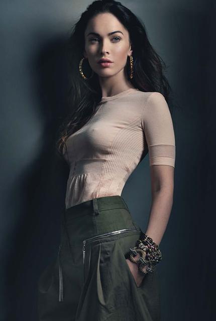 Megan Fox Photo (  )    /  - 119