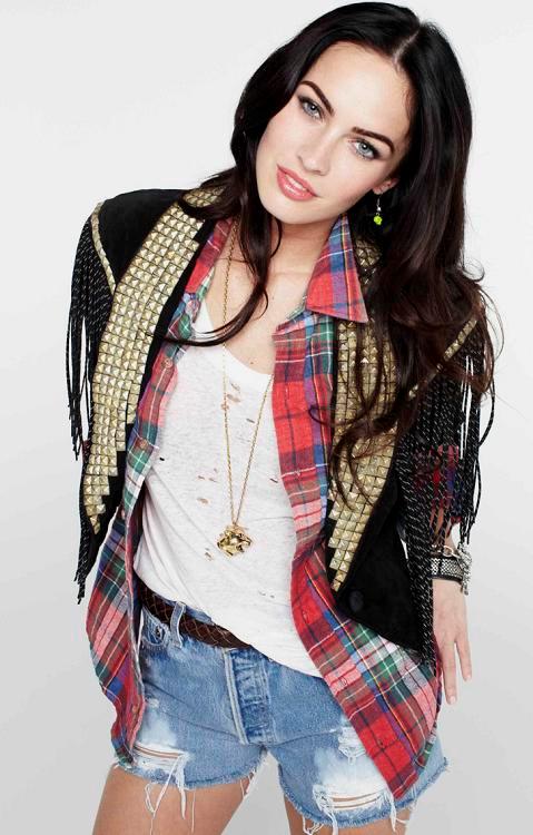 Megan Fox Photo (  )    /  - 130