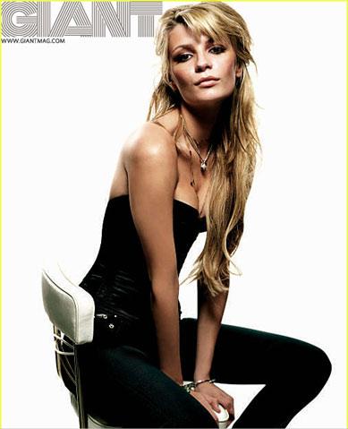 Mischa Barton Photo (  )   /  - 63