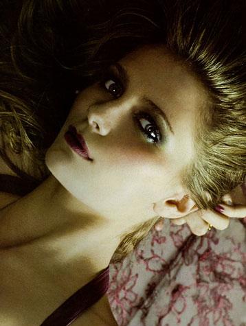 Mischa Barton Photo (  )   /  - 91