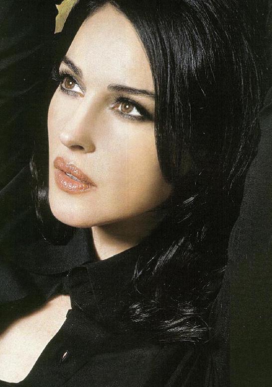 Monica Bellucci Photo (  )   /  - 61