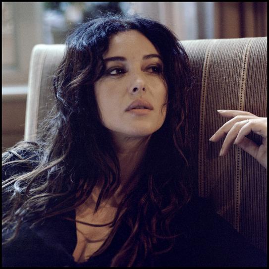 Monica Bellucci Photo (  )   /  - 84