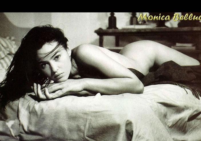 Monica Bellucci Photo (  )   /  - 99