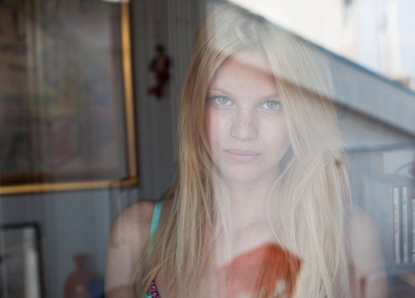 Nadine Leopold Photo (  )   /  - 48