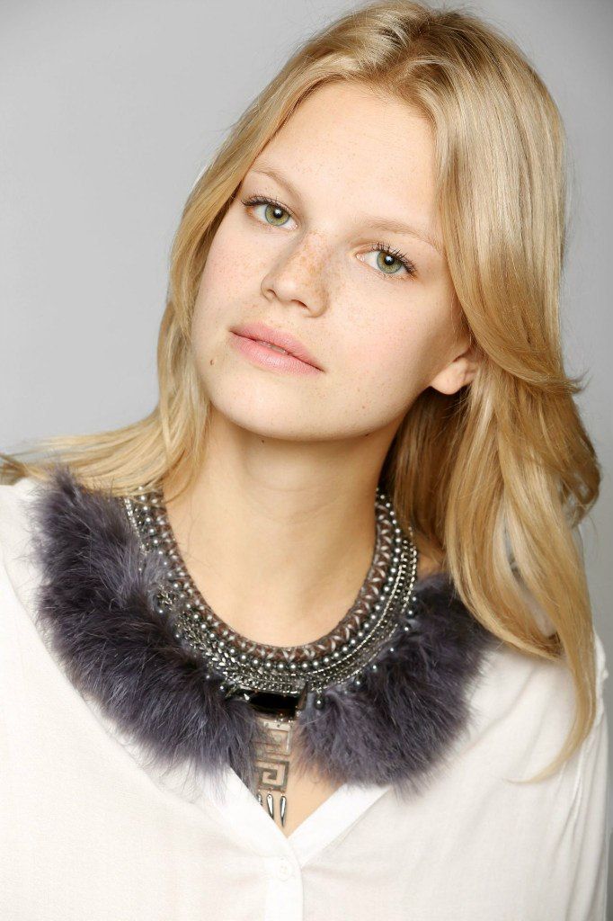 Nadine Leopold Photo (  )   /  - 61