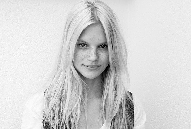 Nadine Leopold Photo (  )   /  - 82