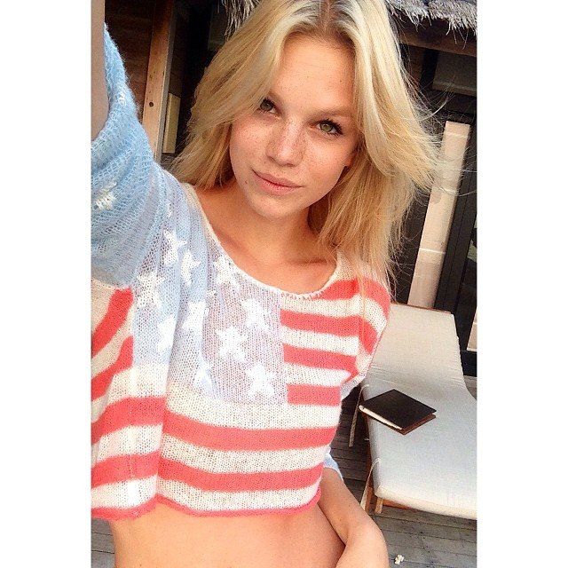 Nadine Leopold Photo (  )   /  - 84