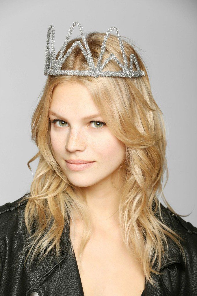 Nadine Leopold Photo (  )   /  - 94