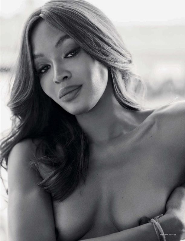   (Naomi Campbell)  -  /  - 44