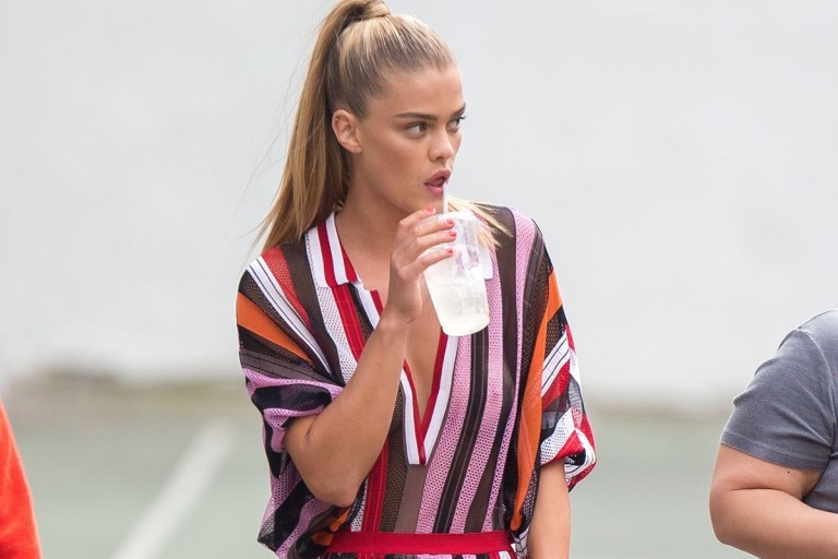Nina Agdal Photo (  )  /  - 78
