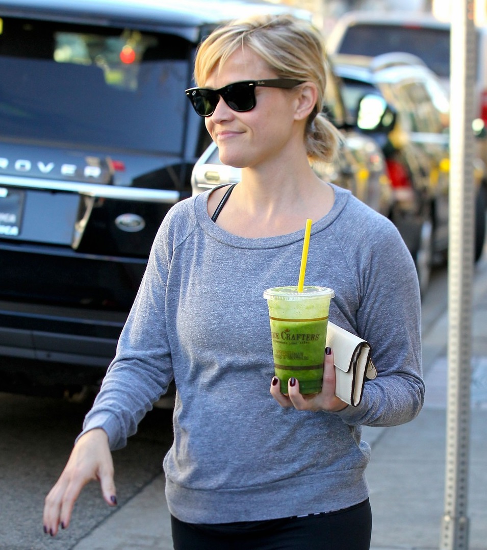 Reese Witherspoon Photo (  )   /  - 12