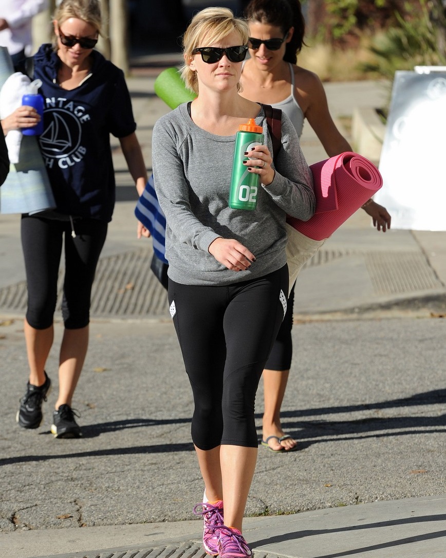 Reese Witherspoon Photo (  )   /  - 14