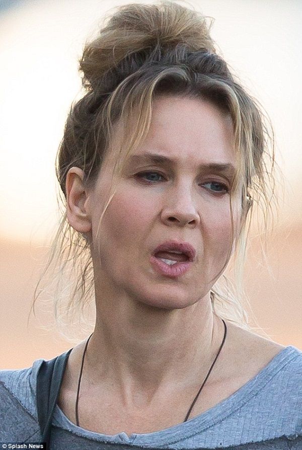 Renee Zellweger Photo (  )    /  - 14