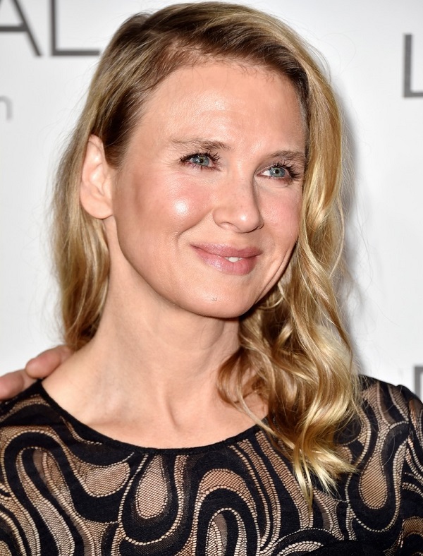 Renee Zellweger Photo (  )    /  - 24