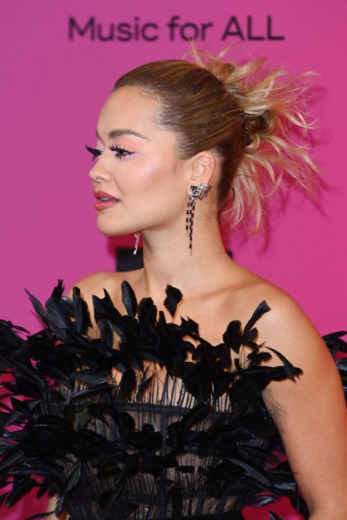 Rita Ora Photo (  )   /  - 4