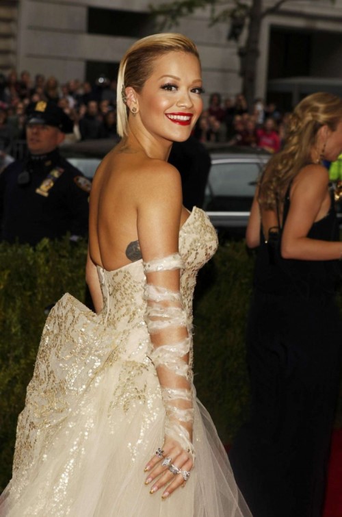 Rita Ora Photo (  )   /  - 126