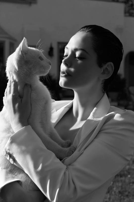 Rose McGowan Photo (  )     /  - 6