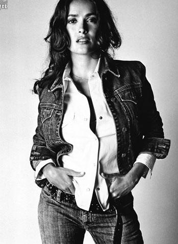 Salma Hayek Photo (  )    /  - 68