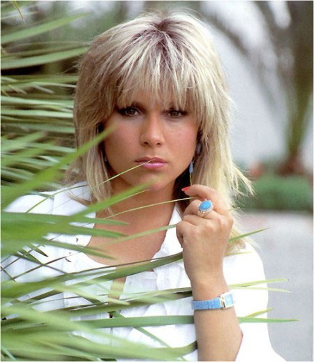 Samantha Fox Photo (  )   /  - 9