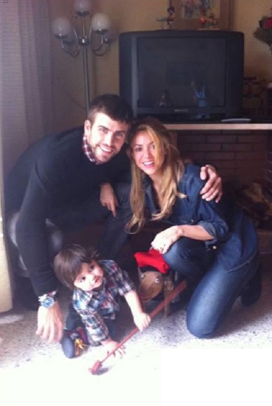 Shakira Photo ( )   /  - 61
