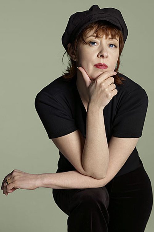 Suzanne Vega Photo (  )   /  - 1