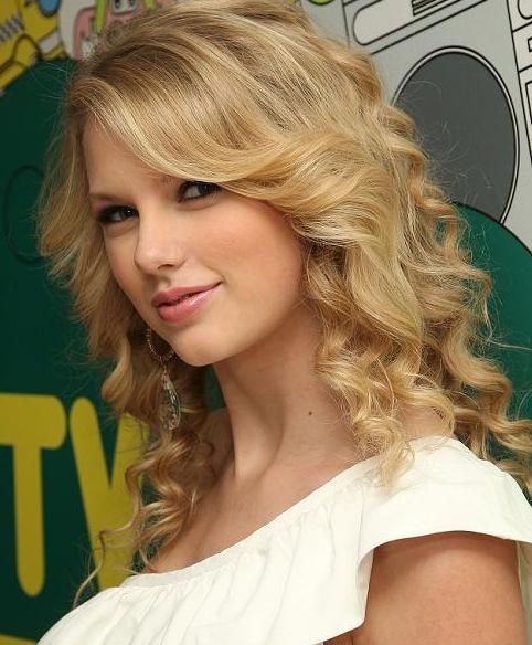 Taylor Swift Photo (  )   /  - 79